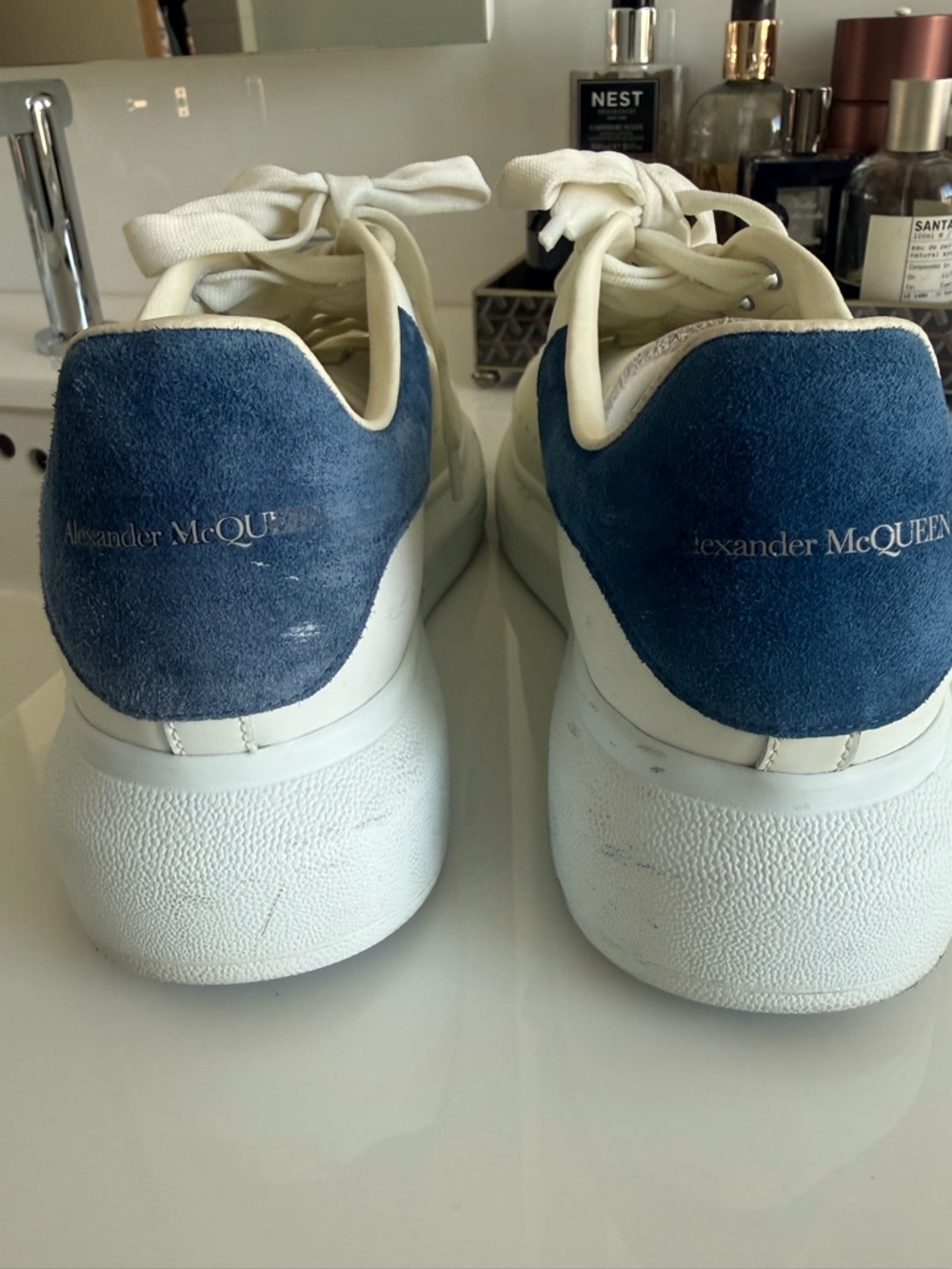 Alexander McQueen White Leather Sneakers with blue heel - Picture 4 of 8